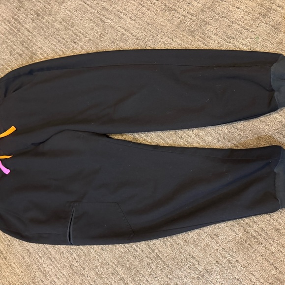 Zamora Jogger Scrub Pants - Picture 2 of 3